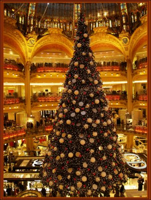 Gallerie Lafayette's 3 Story Christmas Tree