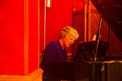 Sarah McDowell, piano