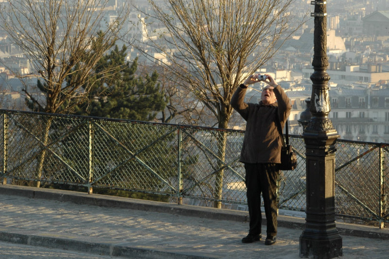 Snapping Sacre-Coeur