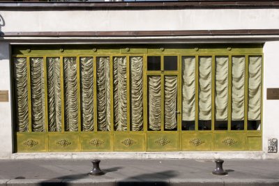 Storefront in Butte aux Cailles