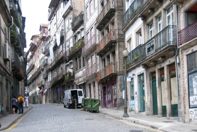 Street scene in central Porto