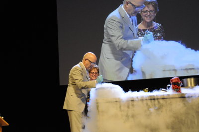 Jill assisting Bill Yosses with a demonstration during his talk at our symposium on Science & the Future of Cuisine (3480)