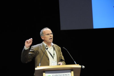 Mark Post  speaking at our symposium on Science & the Future of Cuisine (3498)