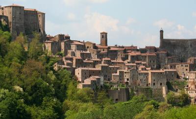 An hour later, we're at Sorano, another beautiful hill town.