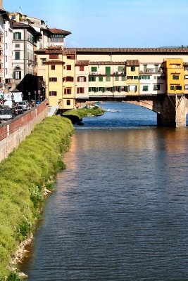 More of the Ponte Vecchio area