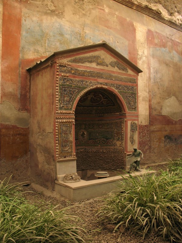 Fountain-nymphaeum in House of the Small Fountain