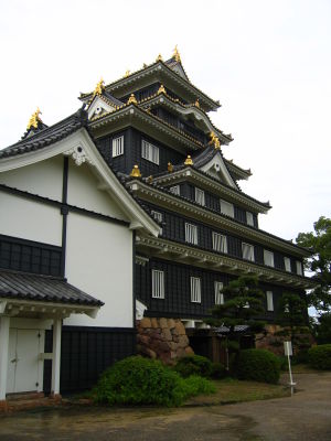 Okayama-jō's restored donjon