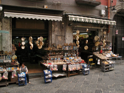 Spaccanapoli souvenir shop
