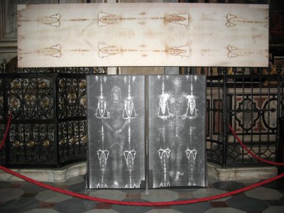 Display depicting the Holy Shroud