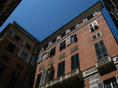 Flats over a Centro Storico piazza
