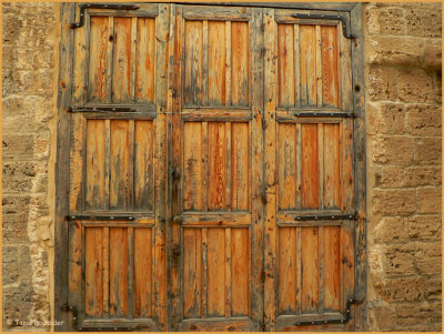 ... another old wooden door ...