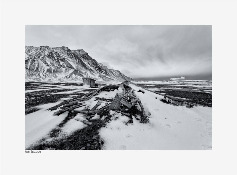 Bellsund - Van Keulenfjord - Ahlstrandhalvya - hut  Skarp Sun