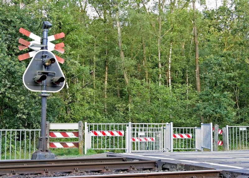 Railwaycrossing Neerveldsweg - July 2006