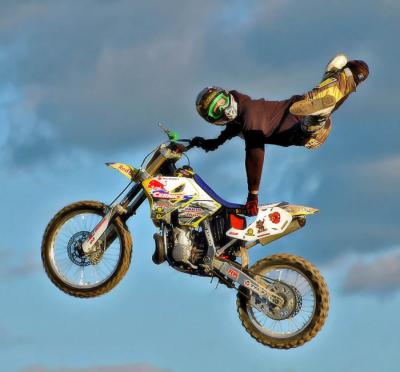 Flying High - FMX Style