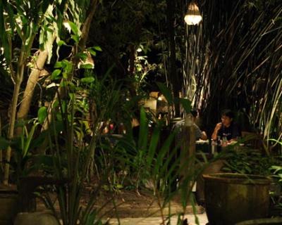 Ruen Mai Restaurant 02.jpg