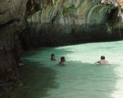 Island Hopping 04.jpg