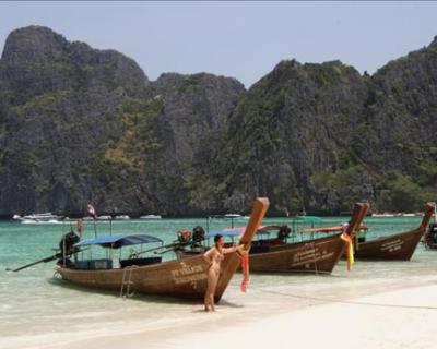 Island Hopping 03.jpg