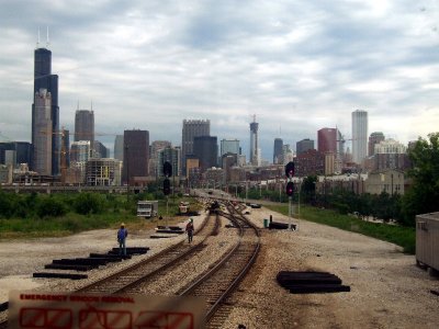  Chicago skyline from Amtrak
