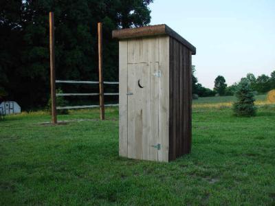 outhouse7016.JPG