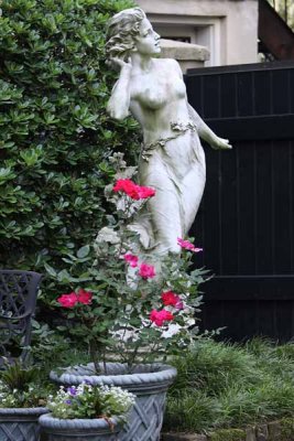 Savannah Garden Statuary (91)