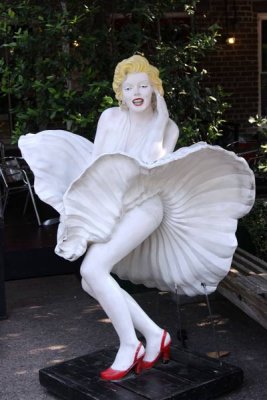 Marilyn Statue