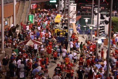 Ashburn Alley Crowds