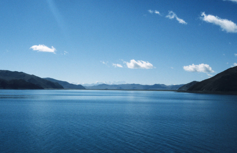 Yamdrok Lake