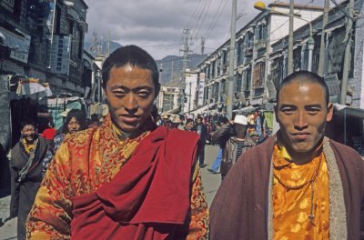 Lhasa, People in Barkhor Street