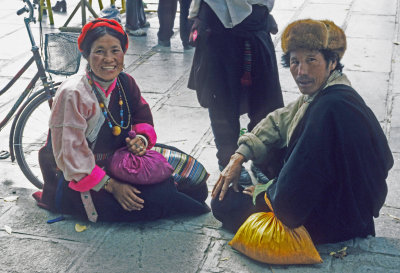 Lhasa, Farmers after shopping in the city.
