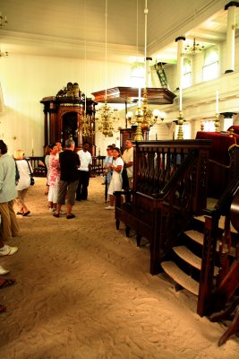 Interior of the Synagoge Ne Ve Shalom.