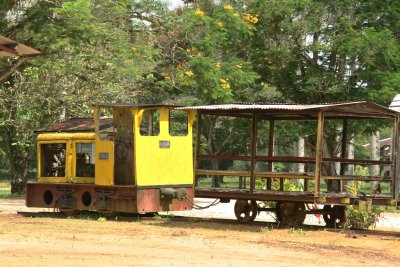 Once Suriname's first railway - Restanten van de eerste spoorweg in Suriname