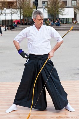 Kyudo demonstration, Japanese archery with a yumi