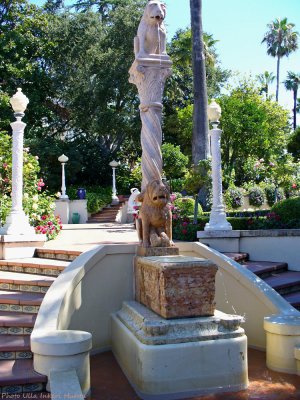 fountain at hearst castle californien 2069.jpg