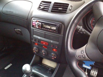 56 reg Alfa Romeo 147 new radio.jpg