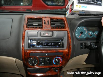 Nissan Terrano 2 Radio upgrade 01 reg.jpg photo - mobile radio fitter  photos at pbase.com