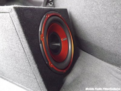Ford Focus Audio upgrade EDGE subwoofer.jpg