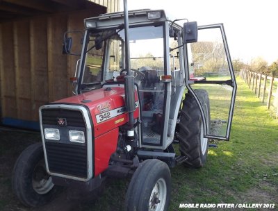 MASSEY 342 TRACTOR RADIO UPGRADE 2.jpg