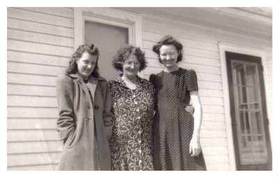 Louella, Octa and Ruth Glenn in the early 1940's