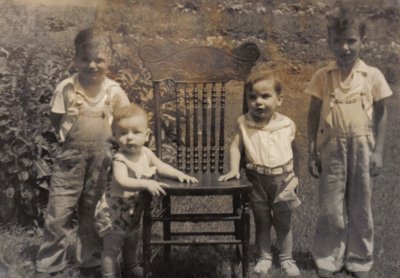 Lowell, Jim, Gerald and Bobbie Betts about 1930