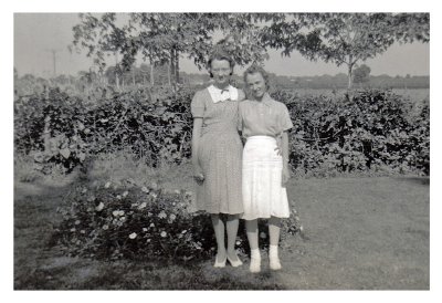 Ruth Poppenga and Betty Glenn 1940