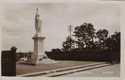 War Memorial 002