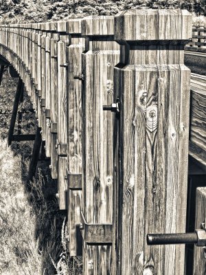 Bridge-rail-2-tonemapped-.jpg