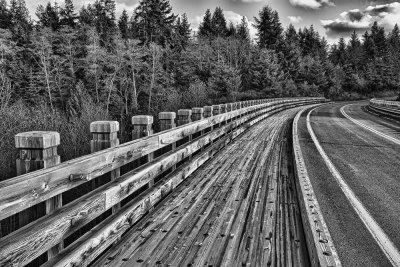 Old-Gardiner-Road-bridge-HDR-BW-1-web.jpg