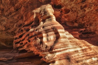 Texture-HDR-glow-2-darker.jpg