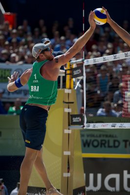 Emanuel-Alison (BRA) vs Rogers-Dalhausser (USA)