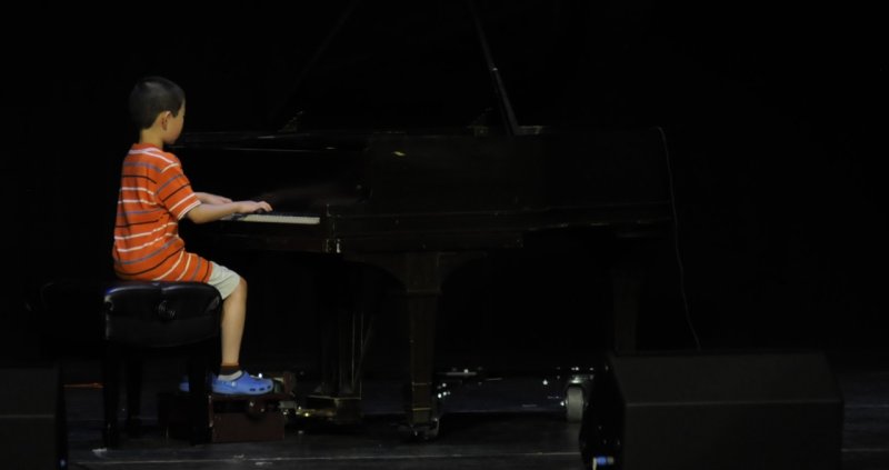 Richie Sheng performs at Pocatellos Got Talent July 2011 _DSC8562.jpg