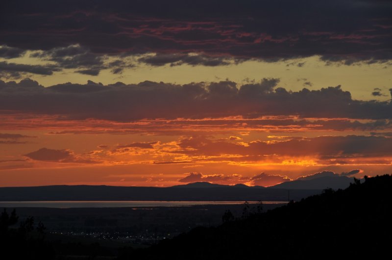 Sunset over the American Falls Reservoir from Pocatello _DSC8307.jpg