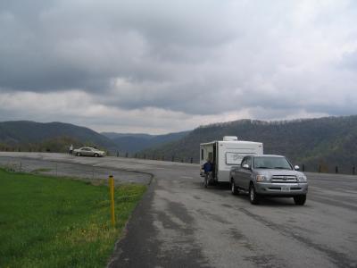 En Virginie, les montes durent 4 milles de long. Nous prenons la voie des camions car nous sommes plus lents.