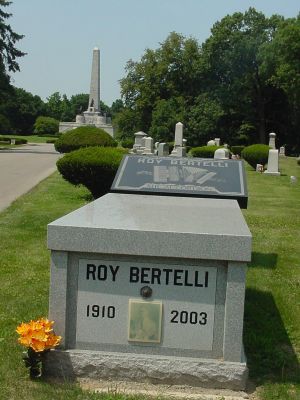 The first grave as you enter the cemetery is that of Roy Bertelli, Mr. Accordian. The Lincoln Tomb is in the background.