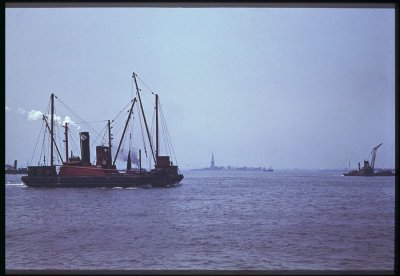 statue-of-liberty-from-the-battery-harbor-new-york-1941.jpg